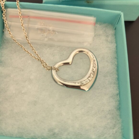 Tiffany Elsa Peretti Open Heart Pendant in sterling silver 27 mm - Picture 4 of 16